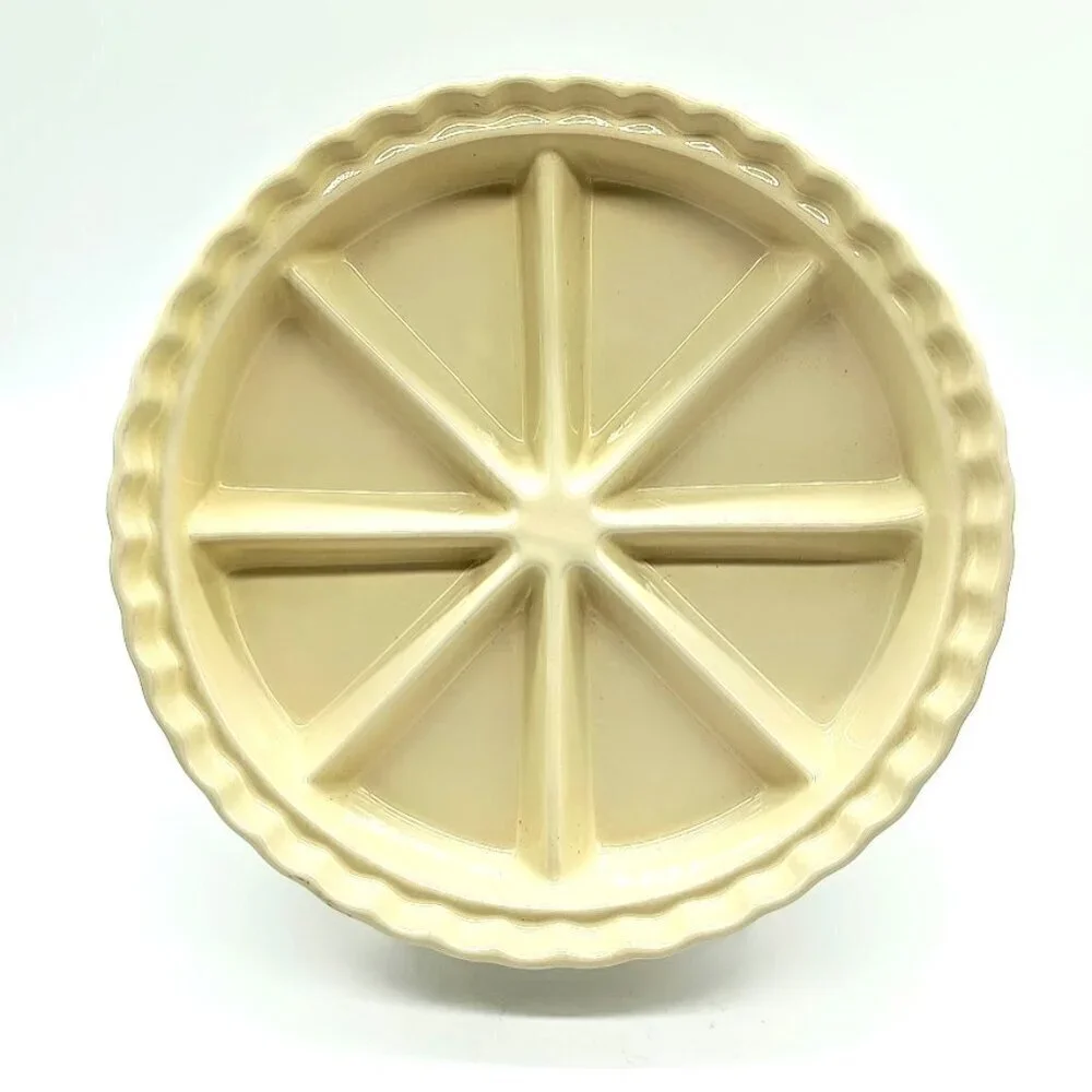 Chantal 7.25-Inch Round Ceramic Scone Baking Dish NWT
